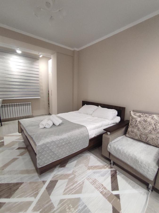 Ferienwohnung Уютная Квартира-Студия Жк Lotus Terrace Almaty Exterior foto